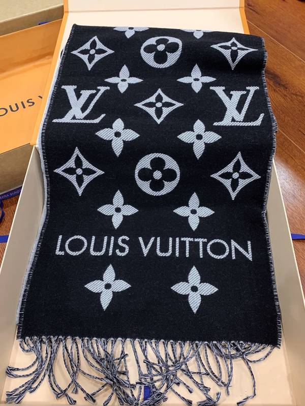 Louis Vuitton Scarf LVC00496